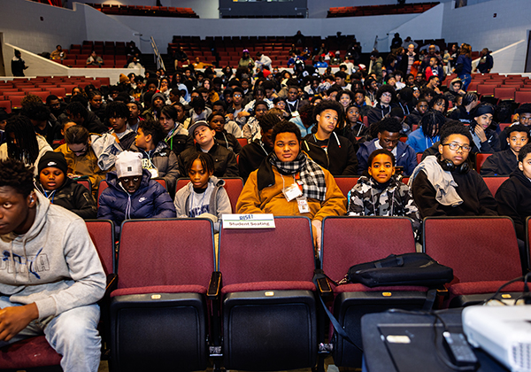 Role models, experts connect with NNPS students, families at RISE! conference